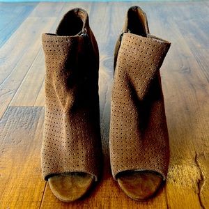 Jessica Simpson Brown Faux Suede Booties